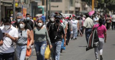 El 60% de peruanos reducen sus gastos en productos y servicios