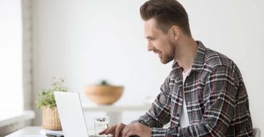 Microsoft ofrece capacitaciones gratuitas para aprender sobre programación