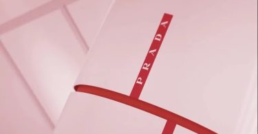 Prada amplia oferta de web3 con lanzamiento en Discord y NFT vinculada al producto