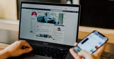 Facebook renueva su muro principal para usuarios mas jovenes
