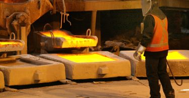 PBI de Perú en mayo creció 2.3% pero la actividad económica retrocedió 10.7%