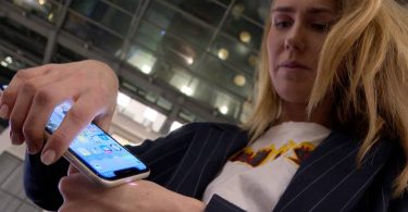 Amazon prueba un sistema para pagar con la mano