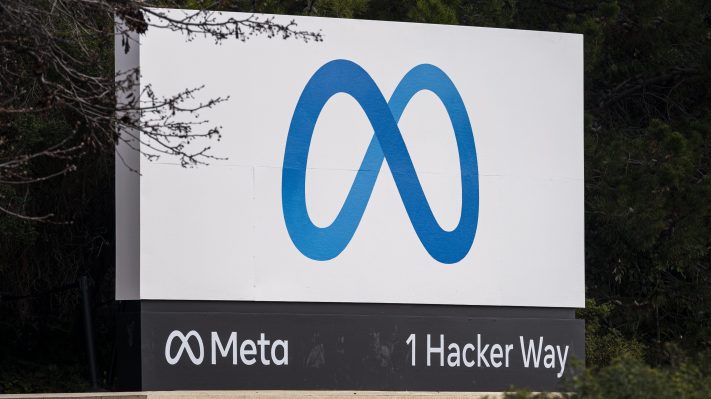 Meta lanza una IA de servicio al cliente que aprende de las interacciones humanas