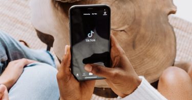 Ticketmaster y TikTok se asocian para la compra de boletos dentro de la App