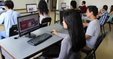 Estudiantes y el internet