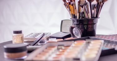 marca de maquillajes caras